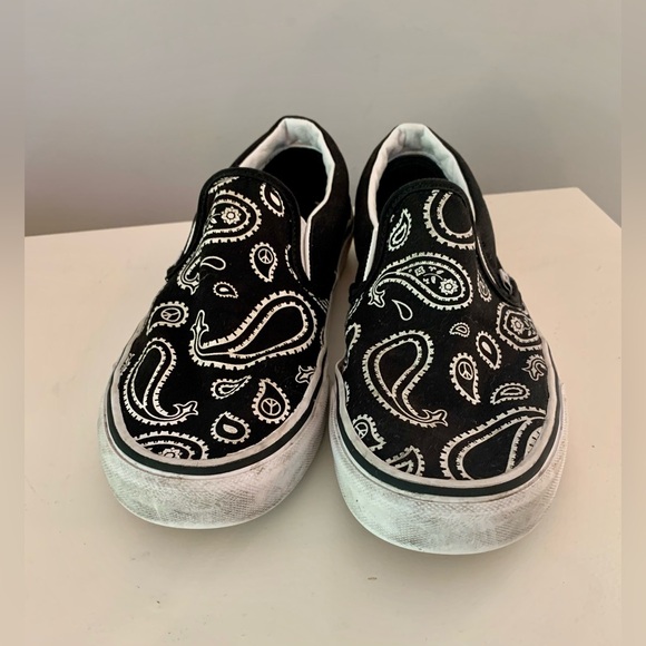 Vans Classic Slip-On (Peace Paisley) EUC Black/True White Men's 8.5, Women's 10 - Picture 9 of 9